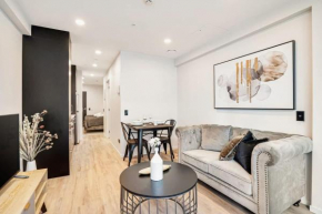 Stunning Architecturally Designed Studio in CBD - Pool Gym Sauna